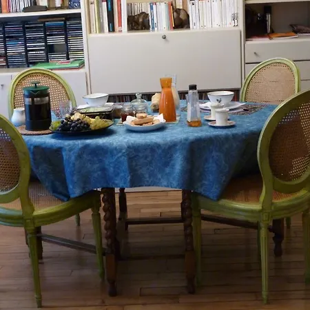 Bed and Breakfast Charonne 2