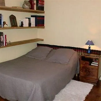 Charonne 2 Bed & Breakfast Parijs