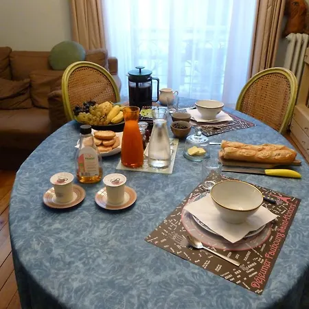 Bed & Breakfast Charonne 2 4*